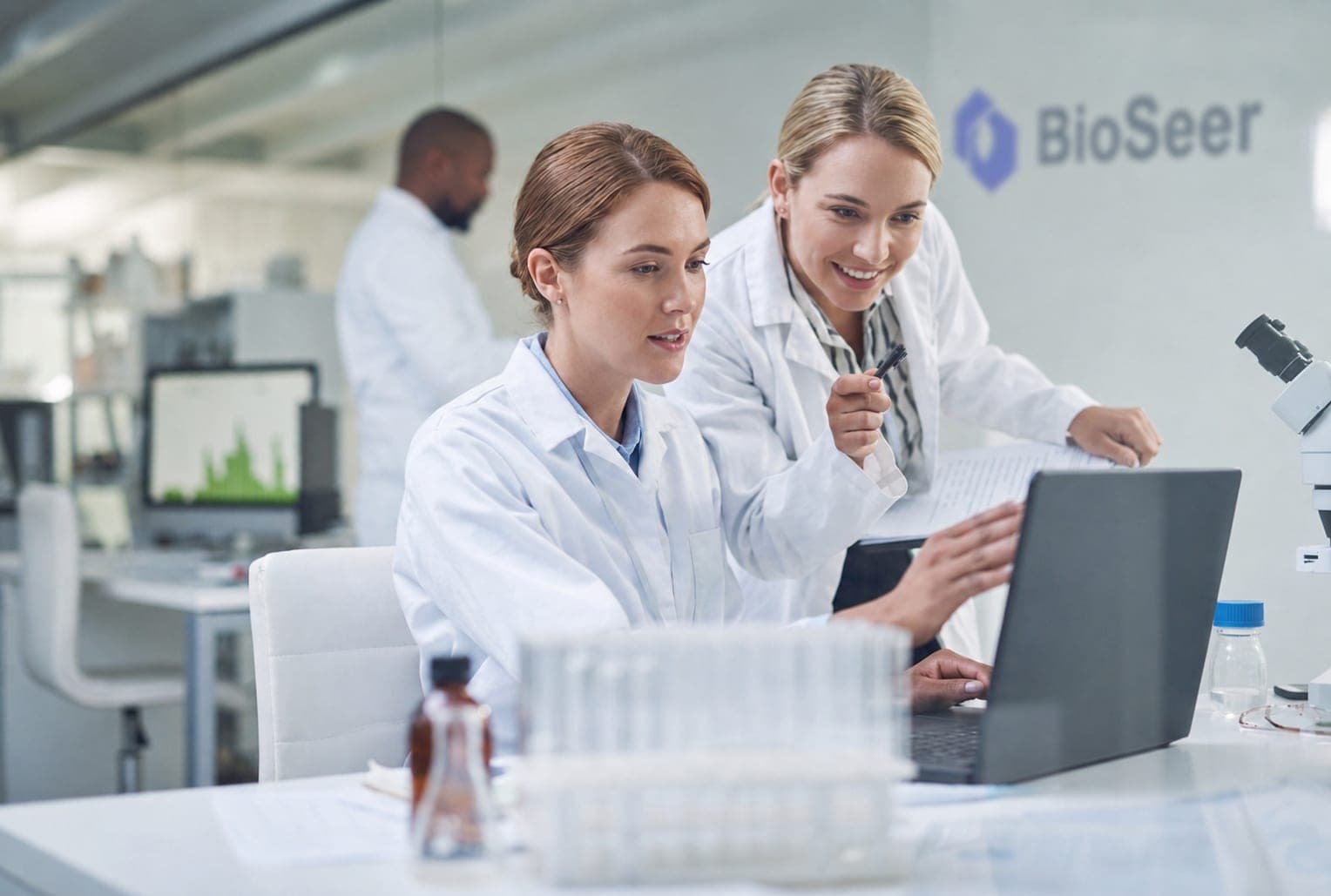 BioSeer integrated analytical laboratory
